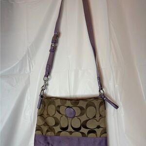 Coach Khaki Brown Signature
Lavender Stripe Hipster Slim Duffle
Crossbody.